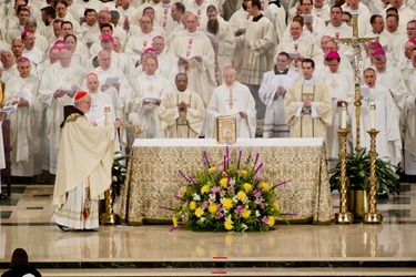 Cardinal Sean P. O’Malley serves as principle celebrant and homilist at the Opening Mass of the National Prayer Vigil for Life at the Basilica of the Shrine of the Immaculate Conception, Jan. 24, 2013.
Pilot photo/ Gregory L. Tracy
