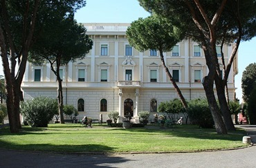 800px-Irish_College,_Rome