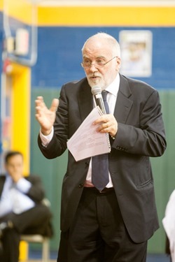 Cardinal Sean O'Malley meets with membersof the Neocatechumenal Way at Immaculate Conception School in Revere June 17, 2013. Photo by Gregory L. Tracy