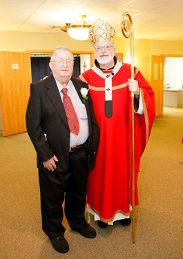 Xaverian Brother Philip White, who is celebrating 70 years of religious life, gathers with family and friends at Mass celebrated by Cardinal Sean P. O’Malley June 5, 2013 at the archdiocese’s Pastoral Center in Braintree, Mass.  During the Mass Brother Philip renewed his religious vows.
Pilot photo by Gregory L. Tracy
