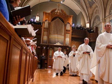 Cardinal Sean P. O’Malley celebrates Mass Sept. 7, 2013 to conclude a 5-hour prayer vigil for peace at St. John’s Seminary in Brighton, Mass. The vigil was held in response to Pope Francis’s call for a day of fasting and prayer for peace in Syria and the Middle East.
Pilot photo/ Christopher S. Pineo  
