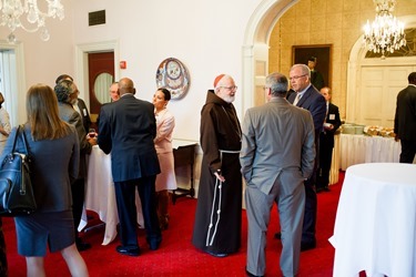 Cardinal Seán P. O'Malley meets with state legislators at the Union Club on Beacon Hill Oct. 17, 2013.
Photo by Gregory L. Tracy, The Pilot
