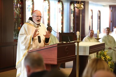 January 29, 2014 - Pastoral Center
Mass of Thanksgiving for Bishop Robert Deeley before he leaves the Archdiocese of Boston to become the next Bishop of Portland, Maine.
Photos by George Martell - Pilot New Media