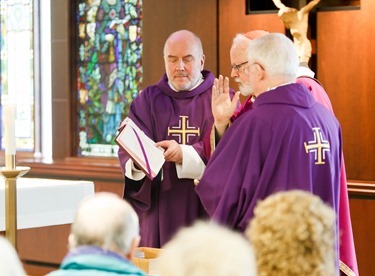 Cardinal Seán P. O'Malley celebrates Ash Wednesday Mass March 5, 2014 at the Pastoral Center in Braintree. Pilot photo/ Gregory L. Tracy 