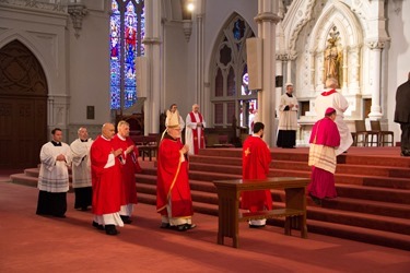 Good Friday Veneration of the Cross celebrated at the Cathedral of the Holy Cross April 18, 2014. Pilot photo/ Christopher S. Pineo 