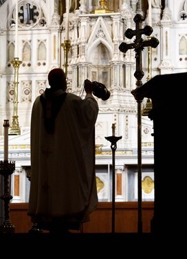 Cardinal Sean P. O’Malley celebrates Mass for All Souls Nov. 2, 2014 at the Cathedral of the Holy Cross.  The Mass, at which Catholics pray for the faithful departed, was celebrated for former Boston mayor Thomas M. Menino and his family.<br />
Pilot photo/ Gregory L. Tracy<br />
