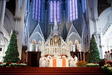 Cardinal Sean P. O’Malley ordains Anthony Cusack, Andrea Filippucci, Christopher Lowe, Peter Stamm, and Sinisa Ubiparipovic transitional deacons at the Cathedral of the Holy Cross Jan. 10, 2015.
Pilot photo/ Gregory L. Tracy 