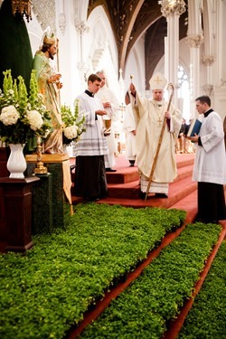 St. Patrick’s Day Mass celebrated at the Cathedral of the Holy Cross March 17, 2015 by Bishop Robert Hennessey.<br /><br />
Pilot photo/ Gregory L. Tracy<br /><br />
