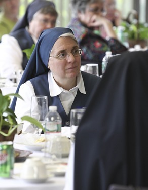 Meeting of Women Religious Superiors at the Pastoral Center May 13, 2015. Pilot photo/ Gregory L. Tracy 