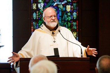 Mass for priest and brothers celebrating silver jubilees, June 24, 2015. Pilot photo/ Gregory L. Tracy 