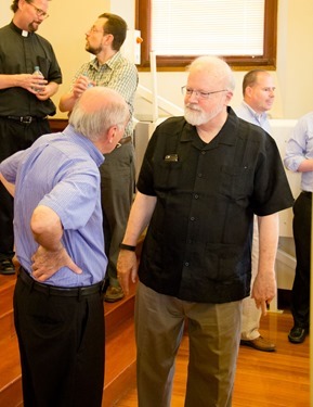 Boston clergy share priestly fraternity in a casual setting at the Annual St. John Vianney Cookout hosted by St. John Seminary, Aug. 6, 2015. The gathering began with a talk on the papal encyclical “Laudato Si’” by Father J. Bryan Hehir.
Pilot photo/ Christopher S. Pineo 
