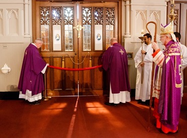 Cardinal O’Malley seals the Jubilee Year Holy Door of Mercy at the conclusion of the 2015 Cheverus Awards Vespers service celebrated Nov. 29 at the Cathedral of the Holy Cross. Pilot photo/ Gregory L. Tracy 