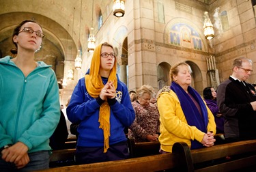 Cardinal O’Malley celebrates Mass at Sacred Heart Shrine in Washington, D.C. before the 43rd annual March for Life Jan. 22, 2016. Pilot photo/ Gregory L. Tracy 