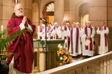 Cardinal O’Malley celebrates Mass at Sacred Heart Shrine in Washington, D.C. before the 43rd annual March for Life Jan. 22, 2016. Pilot photo/ Gregory L. Tracy 