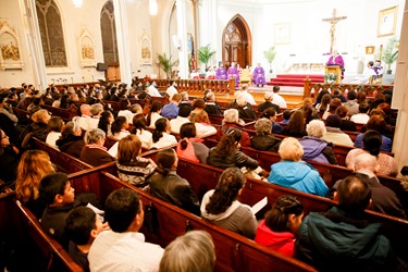 Cardinal Seán P. O'Malley celebrates “24 Hours for the Lord” at St. Joseph Parish in Lynn, March 4, 2016.
Pilot photo/ Gregory L. Tracy
