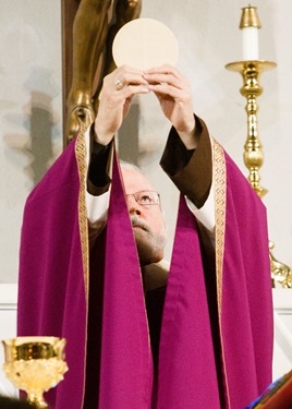 Cardinal Seán P. O'Malley celebrates “24 Hours for the Lord” at St. Joseph Parish in Lynn, March 4, 2016.
Pilot photo/ Gregory L. Tracy
