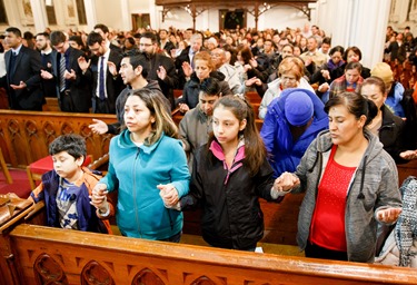 Cardinal Seán P. O'Malley celebrates “24 Hours for the Lord” at St. Joseph Parish in Lynn, March 4, 2016.
Pilot photo/ Gregory L. Tracy
