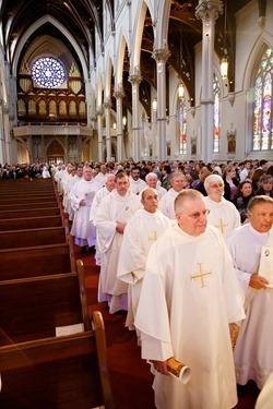 Chrism Mass March 22, 2016 at the Cathedral of the Holy Cross in Boston. Pilot photo/ Gregory L. Tracy