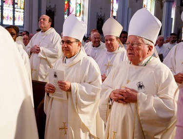 Chrism Mass March 22, 2016 at the Cathedral of the Holy Cross in Boston. Pilot photo/ Gregory L. Tracy