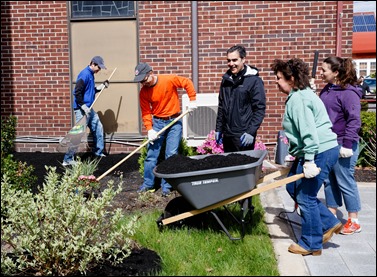 Cardinal O’Malley participates in Pastoral Center Service week at Immaculate Conception Church in Stoughton May 16, 2016.  Pilot photo/ Gregory L. Tracy  