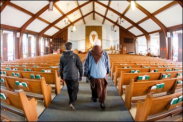 Cardinal O’Malley participates in Pastoral Center Service week at Immaculate Conception Church in Stoughton May 16, 2016.  Pilot photo/ Gregory L. Tracy  