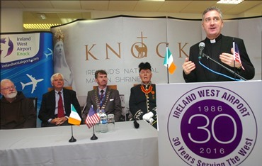 Knock Shrine Parish Priest Fr Richard Gibbons welcomes the Boston pilgrims on their arrival at Ireland West Airport. Also included from left, Archbishop of Boston Cardinal Sean O'Malley, Airport International Manager Brian O'Dwyer, Mayo Co Council Cathaoirleach Al McDonnell and Chairman of the Airport Board Joe Kennedy. Picture Henry Wills. 