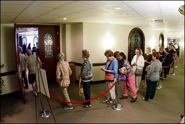 The relic of Padre Pio visits the Archdiocese of Boston Pastoral Center Sept. 22, 2016. Pilot photo/ Gregory L. Tracy 