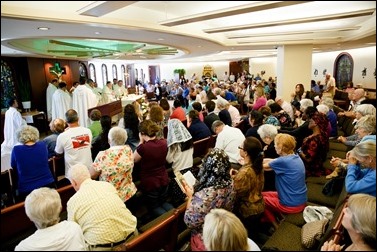 The relic of Padre Pio visits the Archdiocese of Boston Pastoral Center Sept. 22, 2016. Pilot photo/ Gregory L. Tracy 