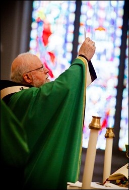 Jubilee Pilgrimage and Mass for Catechists and Catholic School Teachers celebrated by Cardinal Seán P. O'Malley at the Cathedral of the Holy Cross Sept. 18, 2016. Pilot photo/ Gregory L. Tracy