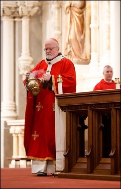 Cardinal O’Malley celebrates the annual Red Mass for members of the legal profession Oct. 30, 2016 at the Cathedral of the Holy Cross. Pilot photo/ Gregory L. Tracy 