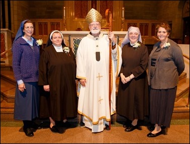 Mass for Women Religious Jubilarians at St. Theresa Parish, West Roxbury, Oct. 30, 2016. Pilot photo/ Gregory L. Tracy 