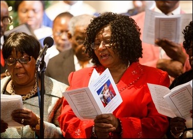 Cardinal Seán P. O'Malley celebrates Mass with the Haitian community of Boston at the Cathedral of the Holy Cross Jan. 1, 2017. Pilot photo/ Gregory L. Tracy 