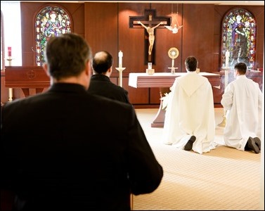 Cardinal Seán P. O'Malley meets with recently ordained priests at the Archdiocese of Boston’s Pastoral Center Jan. 19, 2017. Pilot photo/ Gregory L. Tracy 