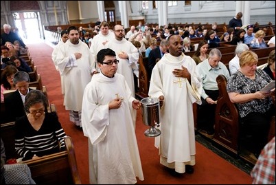 Cardinal Sean P. O’Malley celebrates the annual Chrism Mass at the Cathedral of the Holy Cross April 11, 2017.
Pilot photo/ Gregory L. Tracy 
