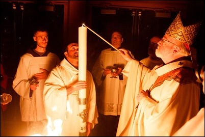 Cardinal O’Malley celebrates the Easter Vigil April 15, 2017 at the Cathedral of the Holy Cross. Pilot photo/ Mark Labbe. 