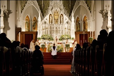 Cardinal O’Malley celebrates the Easter Vigil April 15, 2017 at the Cathedral of the Holy Cross. Pilot photo/ Mark Labbe. 