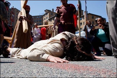 Living Stations of the Cross and the Good Friday Liturgy celebrated by Cardinal O’Malley at the Cathedral of the Holy Cross, April 14, 2017. Pilot photo/ Mark Labbe 