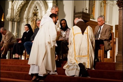 Cardinal O’Malley celebrates the Mass of the Last Supper, Holy Thursday April 13, 2017 at the Cathedral of the Holy Cross. Pilot photo/ Mark Labbe 