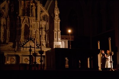 Cardinal Sean O’Malley celebrates the Holy Week liturgy of Tenebrae at the Cathedral of the Holy Cross April 12, 2017.
Pilot photo/ Mark Labbe
