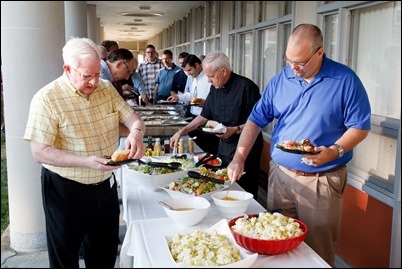 VianneyCookout2017-017