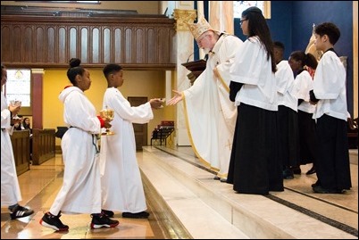 Altar Server Appreciation Mass, Oct. 21, 2017, St. Mary Church in Waltham. Pilot photo/ Kelsey Cronin