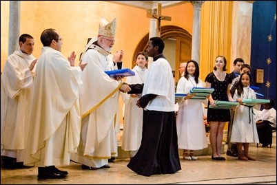 Altar Server Appreciation Mass, Oct. 21, 2017, St. Mary Church in Waltham. Pilot photo/ Kelsey Cronin