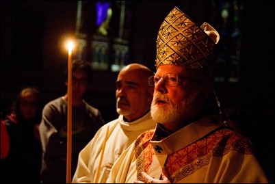 Cardinal O’Malley celebrates the Easter Vigil April 15, 2017 at the Cathedral of the Holy Cross. Pilot photo/ Mark Labbe. 