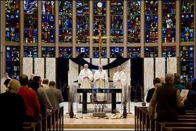 Mass at St. Anthony Shrine in Boston held before the March for Our Lives rally, March 24, 2018. Pilot photo/ Mark Labbe 