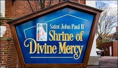 Cardinal O’Malley celebrates a Mass at the Shrine of Divine Mercy in Salem to officially present a relic of Pope St. John Paul II, April 7, 2018. Following the Mass, there was a luncheon, time of prayer and a Way of the Cross procession through the streets of Salem. Pilot photo/ Mark Labbe 