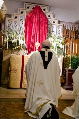 Holy Thursday celebration of the Mass of the Last Supper at the Cathedral of the Holy Cross, March 21, 2018. Pilot photo/ Mark Labbe