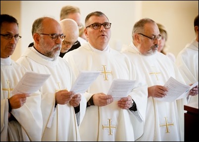 Mass and reception for jubilarian priests and brothers and the archdiocese’s Pastoral Center, May 30, 2018. Pilot photo/ Gregory L. Tracy 