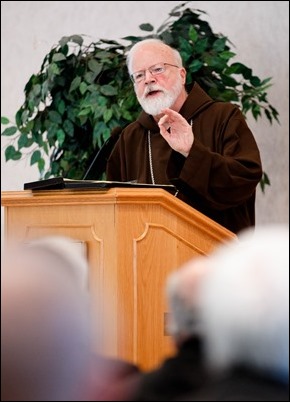 Cardinal Sean P. O’Malley addresses the priests of the Archdiocese of Boston at the parish center of St. Julia Church in Weston August 28, 2018. Pilot photo/ Gregory L. Tracy 