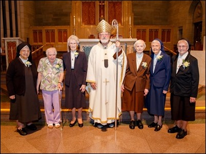 Mass for Women Religious Jubliarians celebrated at St. Theresa of Avila Parish, West Roxbury, Sept. 16, 2018. Pilot photo/ Gregory L. Tracy 