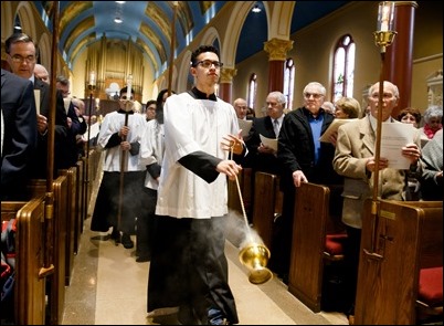 Silver and Golden Wedding Anniversary Mass celebrate by Cardinal O’Malley at St. Mary’s Church in Waltham, Oct 25, 2018. Pilot photo/ Gregory L. Tracy 